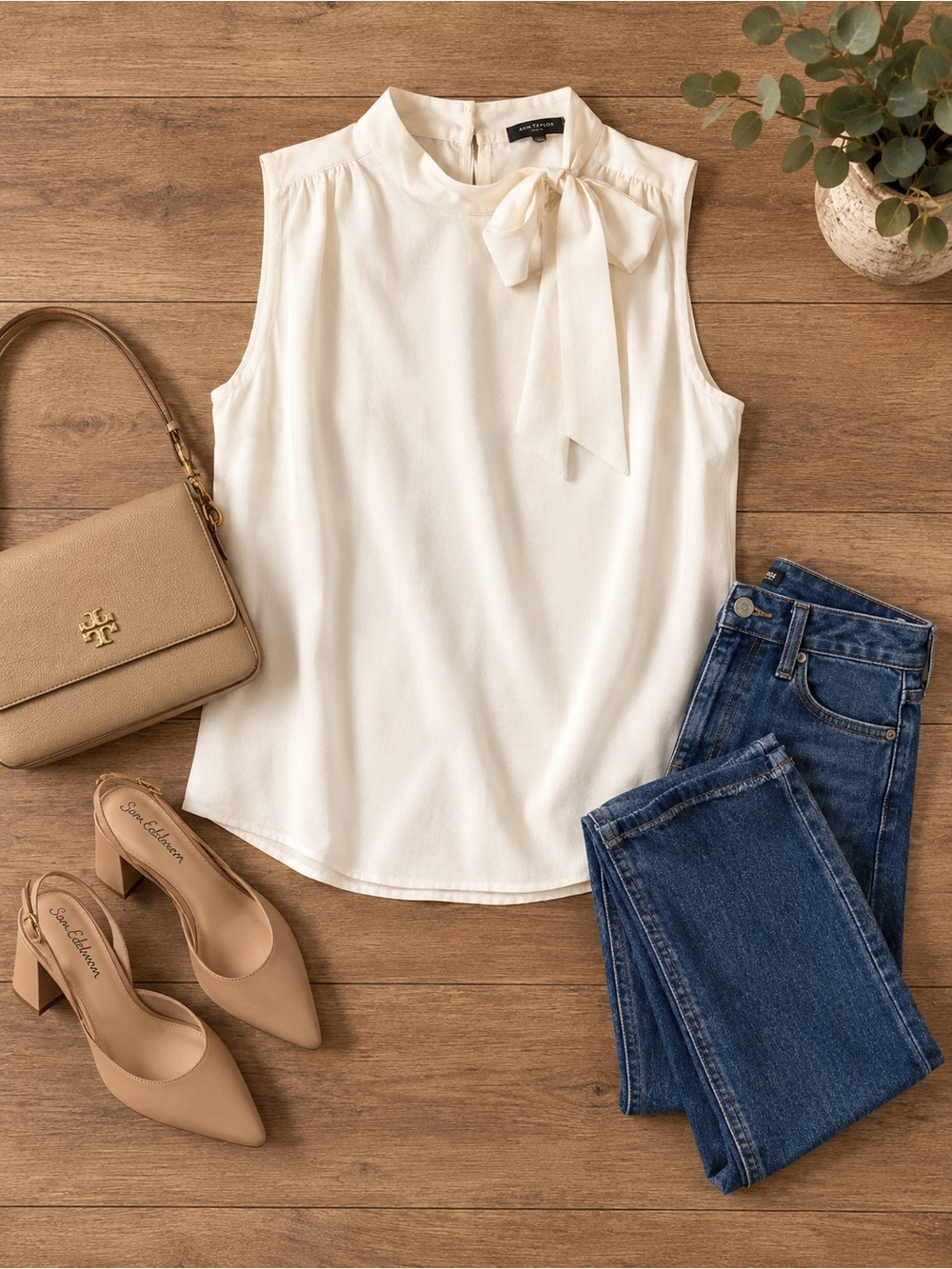 Ann Taylor Sleeveless Bow-Neck Camisole in Ivory
